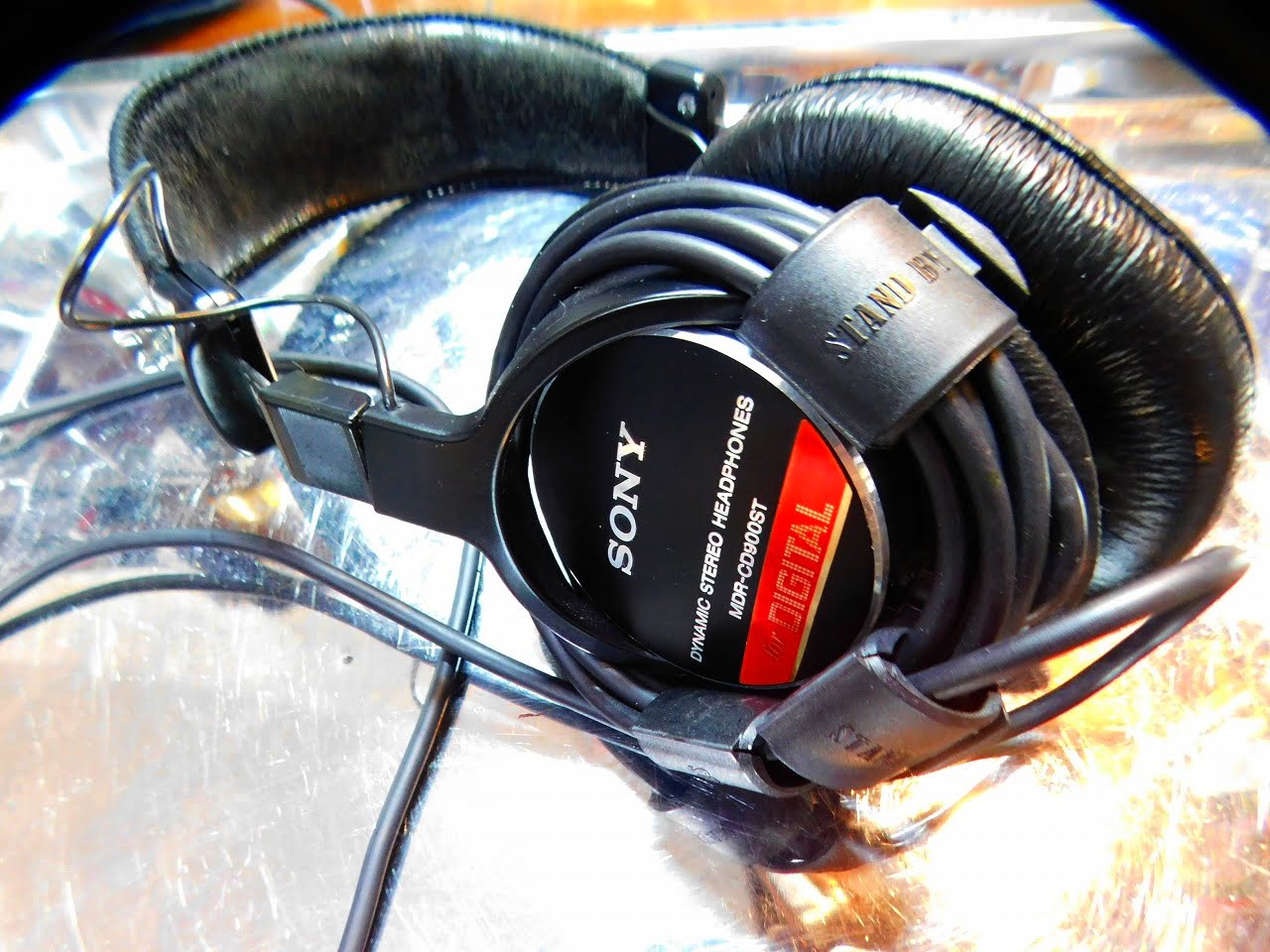 SONY製-“ヘッドホン”-“MDR-CD900ST″のイヤーパッド(Ear pads)交換のレビュー